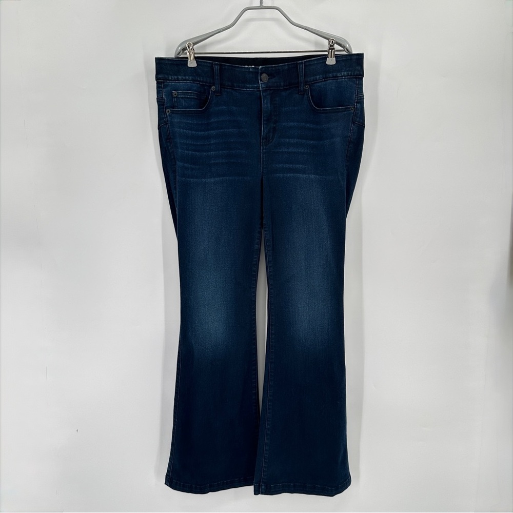 Torrid Bombshell Flare Jeans Plus Size 18R Dark Wash Super Soft Pull-on Stretch